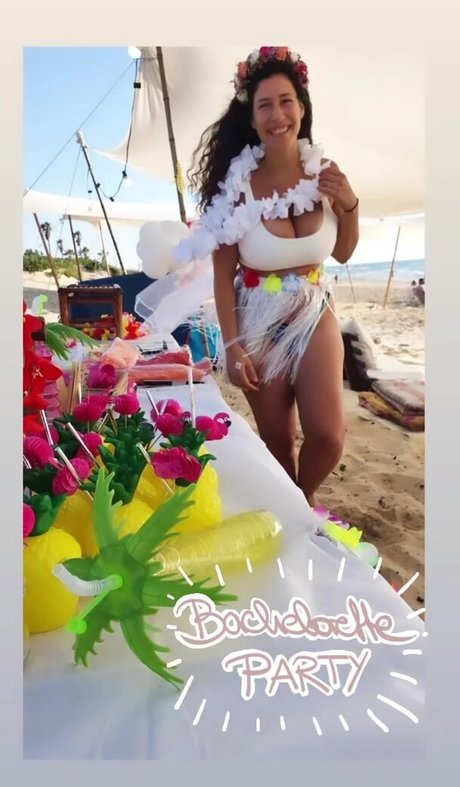 Hadar Simon modèle gratuit photo