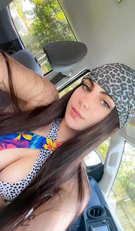 Luna Benna buena estrella porno archivo