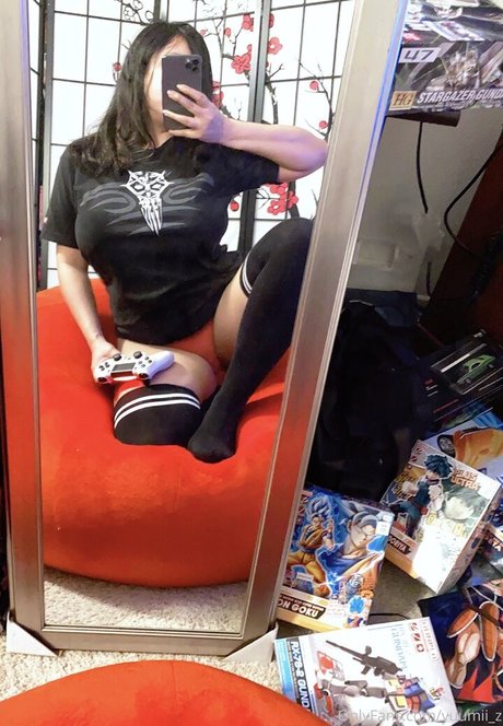 yuumii z modelo galería