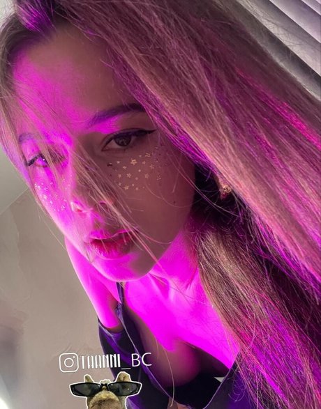 taanni actriz caliente fotos