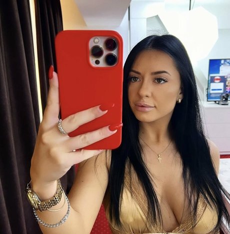 EdithOliviere star pornographic pics