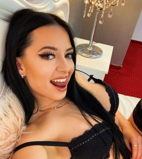 EdithOliviere art pornstar img