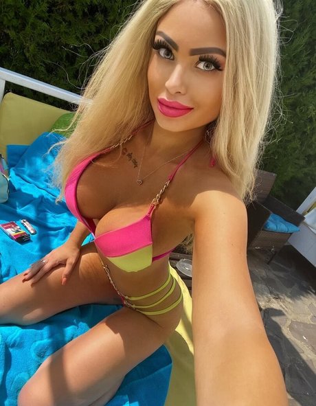 Sabrinabarbie modelo de alta calidad imágenes