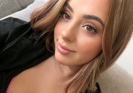 Channelsonnery modelo sexy galería