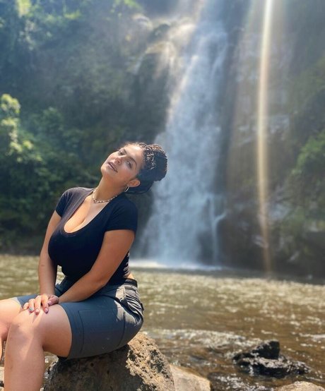 Noam L star du porno gratuit galerie