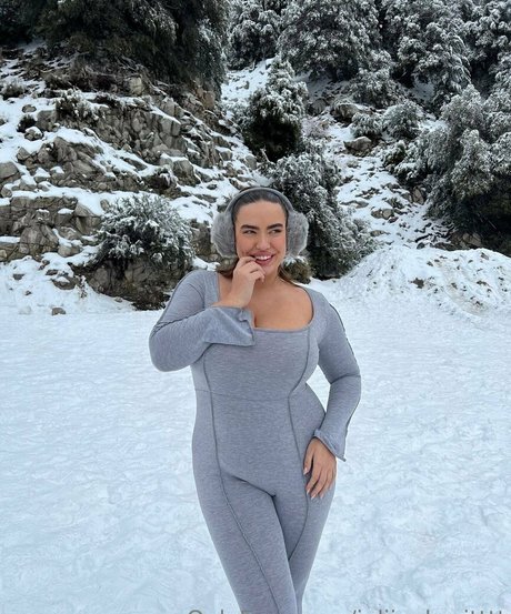 juliiaaberitttt pornstar nice pics