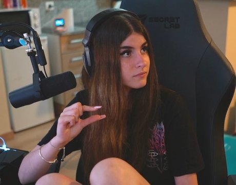 Abbyimu star du porno parfaite photo