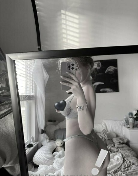 devereux quinn2 perfect model pic