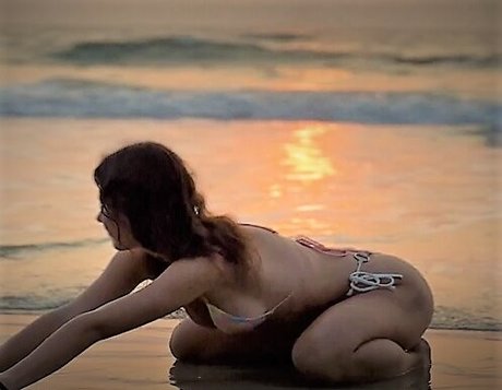 Tetty ASMR hermosa actriz imagen