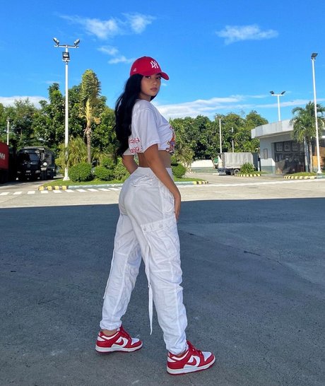 Nika Higashionna actrice nue images