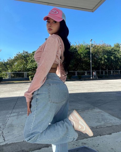 Nika Higashionna art de star du porno photo