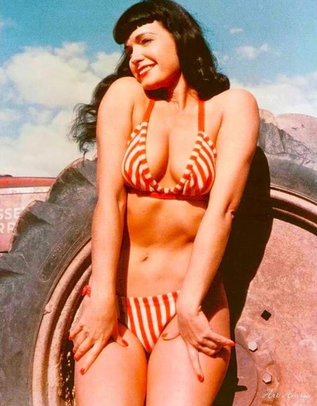Bettie Page estrella libre imágenes
