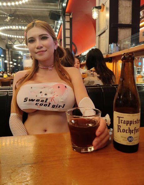 SexyCyborg modèle chaud des photos