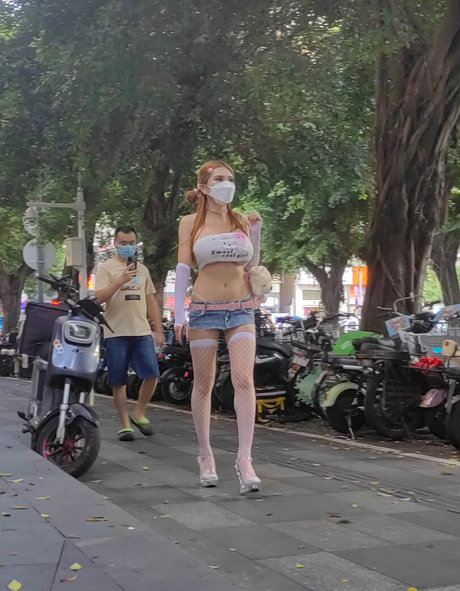 SexyCyborg étoile nue des photos