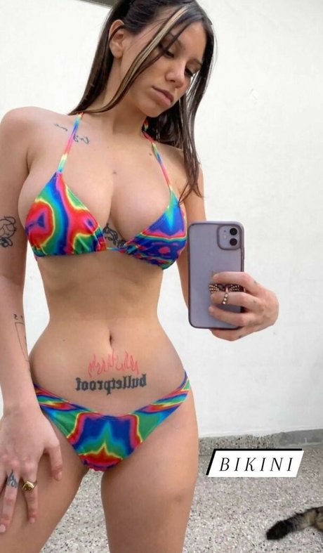 Belenatali modelo atractivo imagen