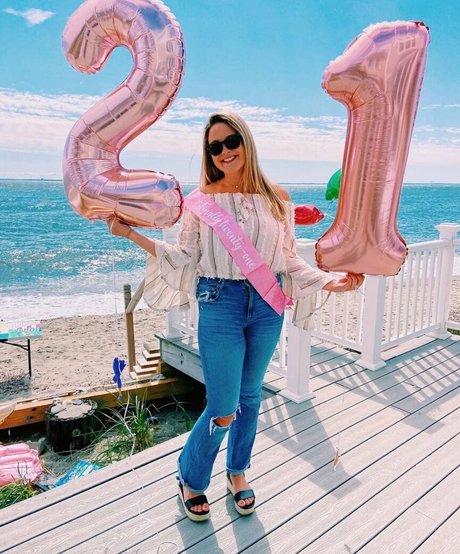 Olivia H actrice hd img