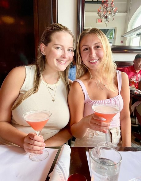 Olivia H modelo adulto fotos