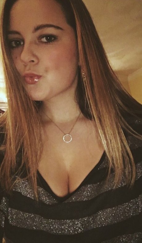 Olivia H estrella porno atractiva galerías