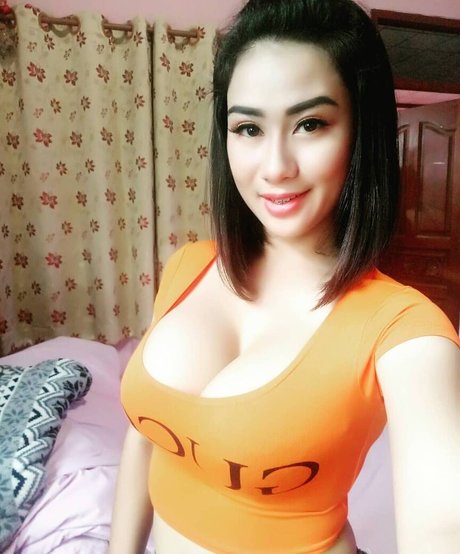 popular trans onlyfans beautiful naked pictures