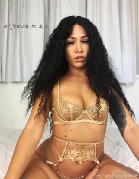 femdom modelo erótico fotos