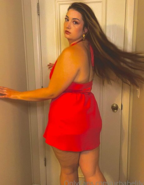 urbabelily star pornographique photo