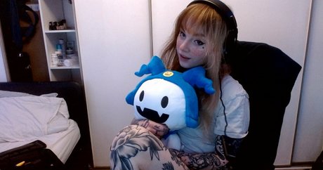 emilypiexo estrella porno desnuda foto