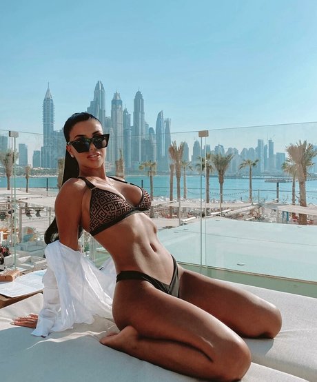Isabel Raad perfect model photo