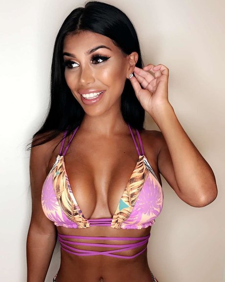 Isabel Raad pornstar pics