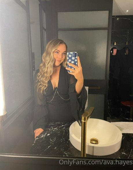 ava hayes star pretty photo