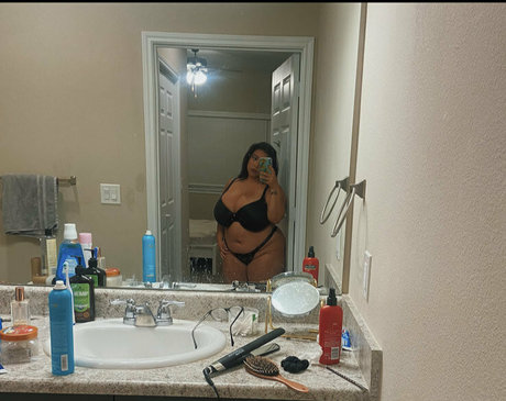 Grxceuncensored model hot pics