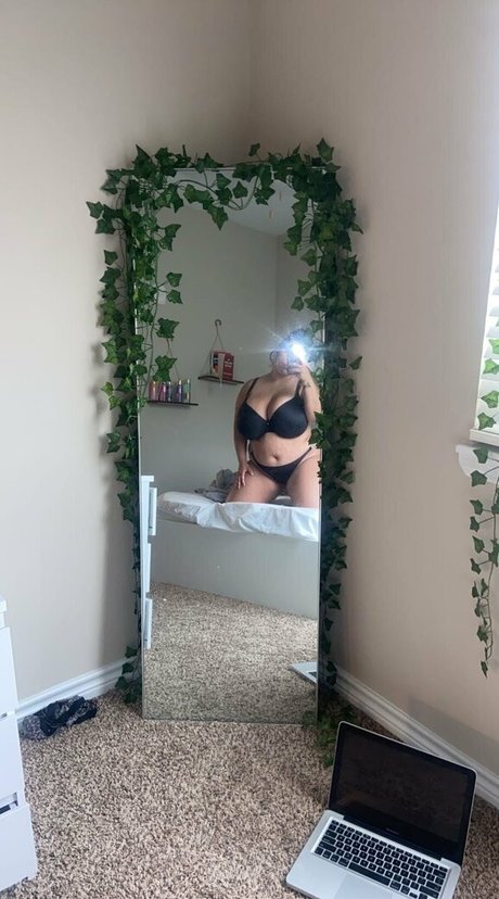 Grxceuncensored beautiful model photo
