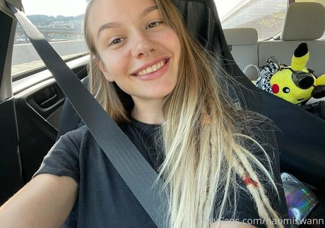 naomiswann estrella xxx foto