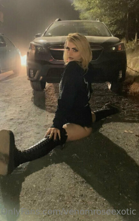 venomroseexotic nus de stars du porno photo