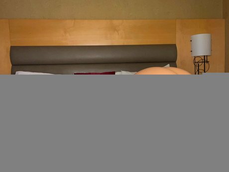 OnlyFans pour femmes rondes sympa érotique img