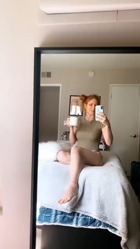Maid of Might star top pictures