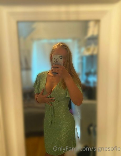 signesofie actriz desnuda imágenes