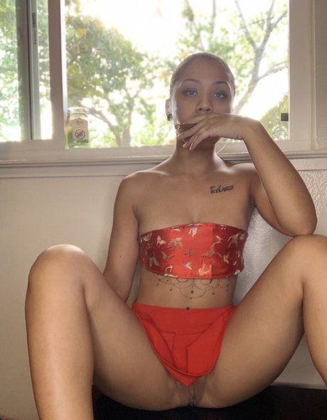 The Lovely Luna estrella imagen