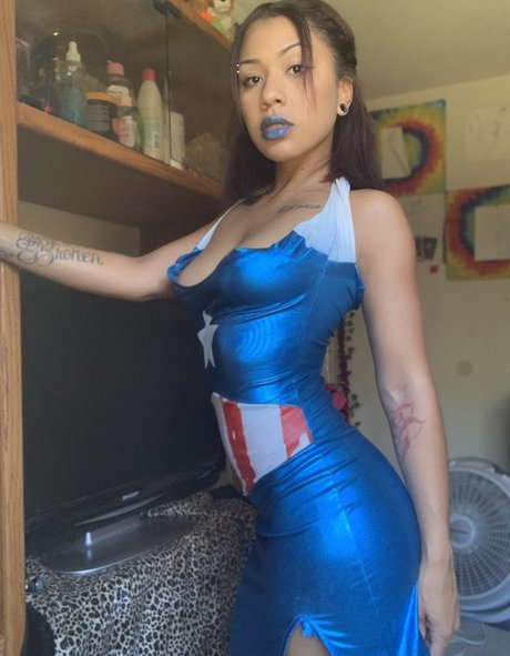 The Lovely Luna actriz libre fotos