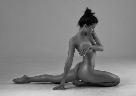 Yoana Nikolova xxx étoile archive