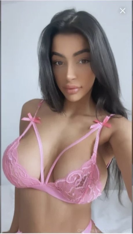 Khadijah Stewart sexy model photos