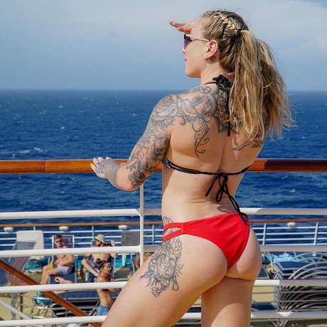 Kristin Pope modelo porno galerías