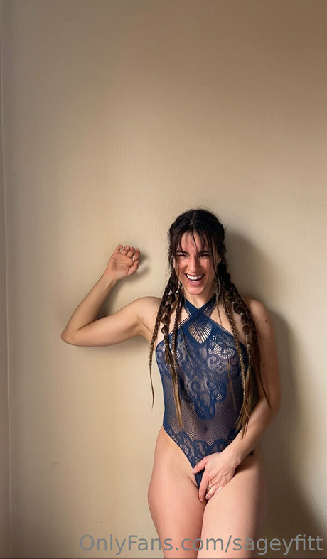 Sagey fit star porn photos