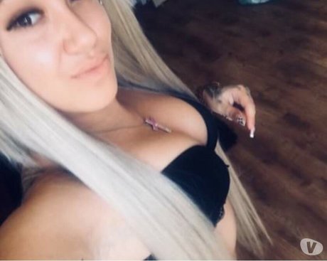 rozsacinti buen modelo imagen