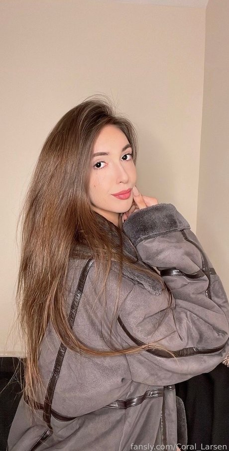 Coral Larsen actrice érotique img