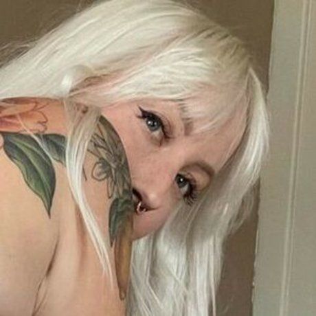 Aubreypenthouse modelo desnudos imagen