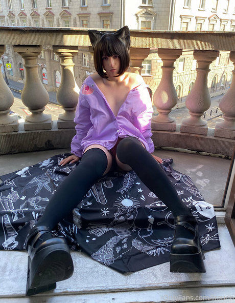 FrauRin jolie star du porno archive