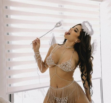 Yurgenis Aular actriz adulta galería