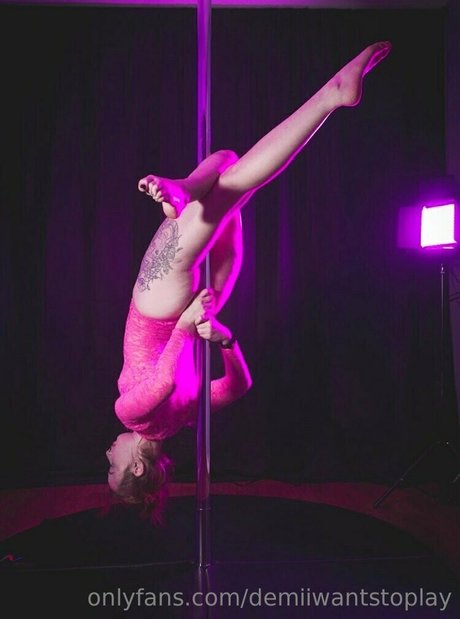 Demii Starr modèle img