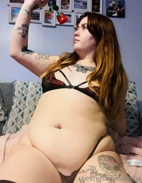 alexislayer pornographic model img