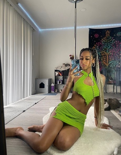 Aaliyah Foxxx star top archive